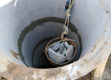 Что класть на дно колодца в качестве фильтрующего элемента. В чем состоят особенности дренажных материалов.
